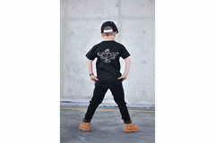 MIGHTY TEE - BLACK or WHITE